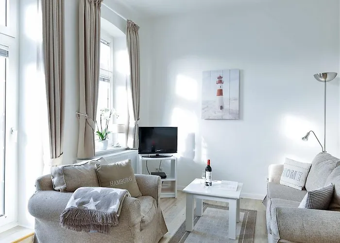 App-6-Mit-Suedbalkon-In-Strandnaher-Lage-Baederstil-Villa-In-Wenningstedt-Sylt