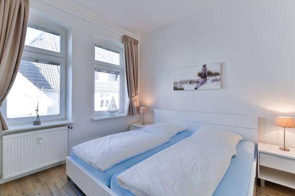 Apartment App-6-mit-suedbalkon-in-strandnaher-lage-baederstil-villa-in-wenningstedt-sylt