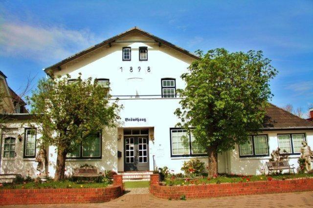 App-6-mit-suedbalkon-in-strandnaher-lage-baederstil-villa-in-wenningstedt-sylt * Wenningstedt-Braderup